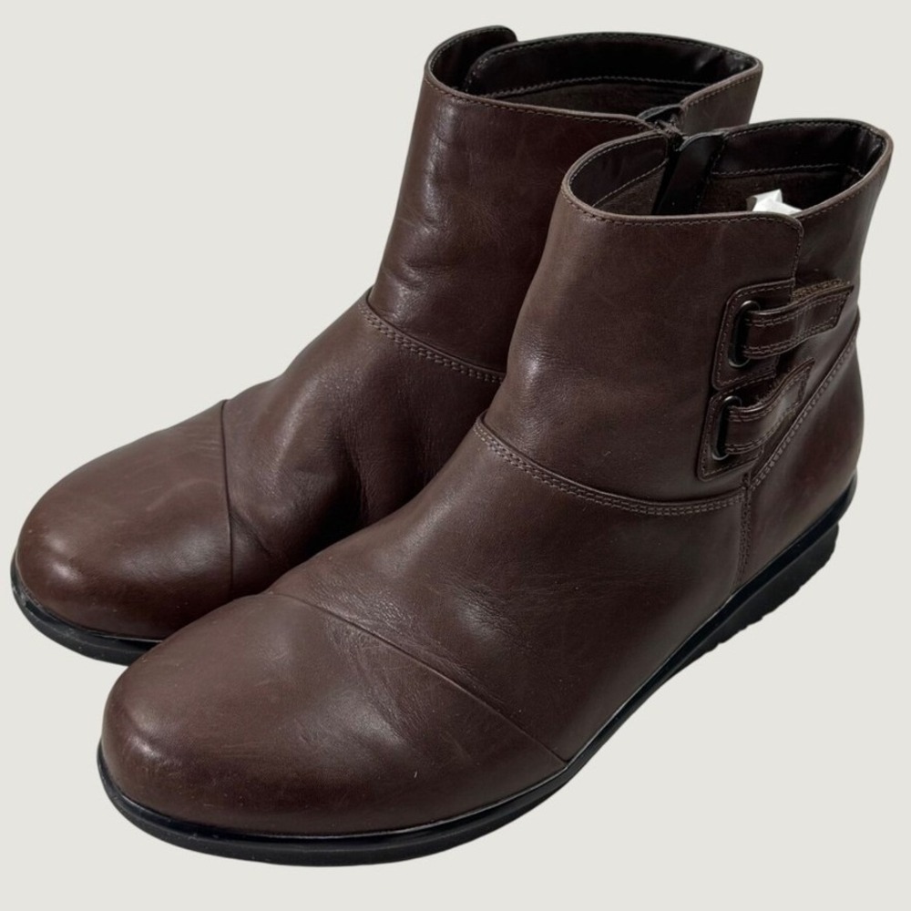 Clarks Ankle Boots Womens 9.5 Brown Leather Buckle Strap Side Zip Wedge Booties